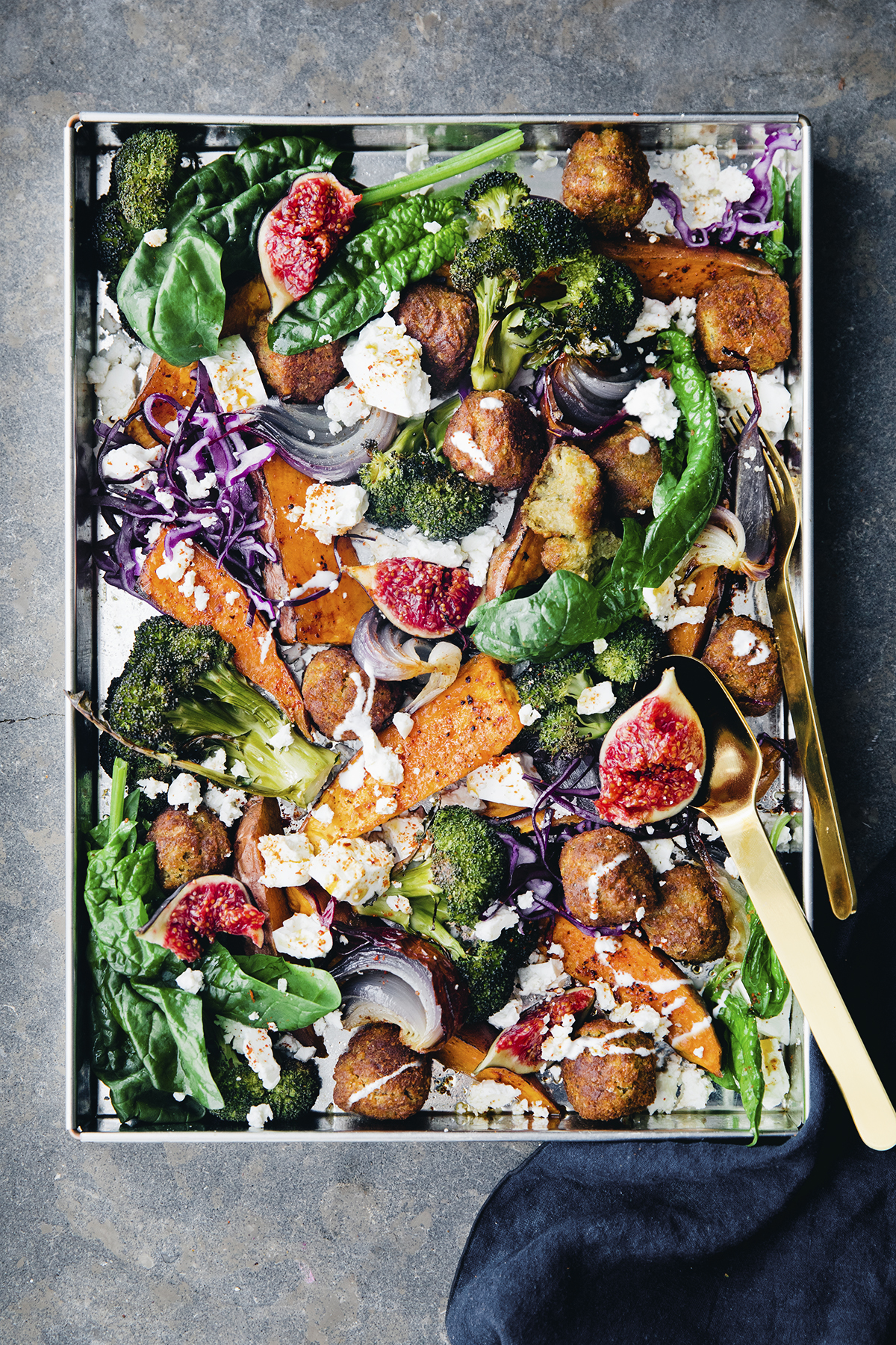 Falafel med spicy sweet potato og broccoli Urtekram - økologiske fødevarer økologisk certificerede plejeprodukter